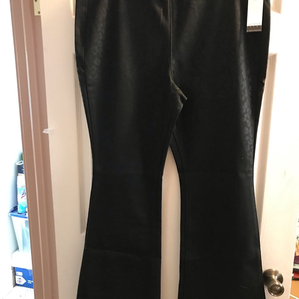 Sofia Vergara Flared Ponte pants